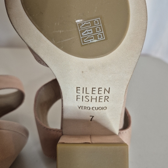 Eileen Fisher Doe Heeled Sandal  - Size 7 - Picture 11 of 12